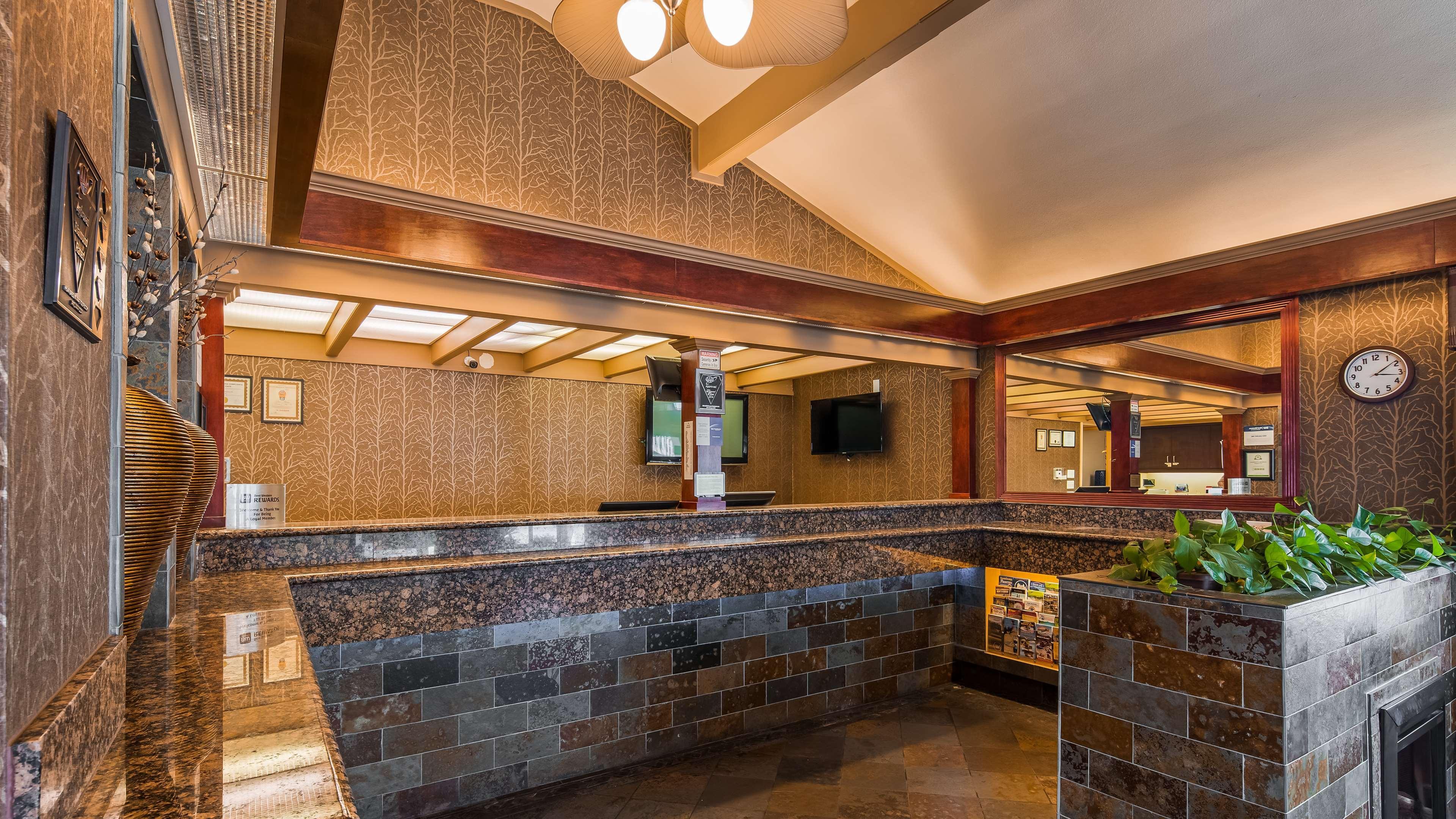 Best Western Garden Villa Inn Роузберг Экстерьер фото