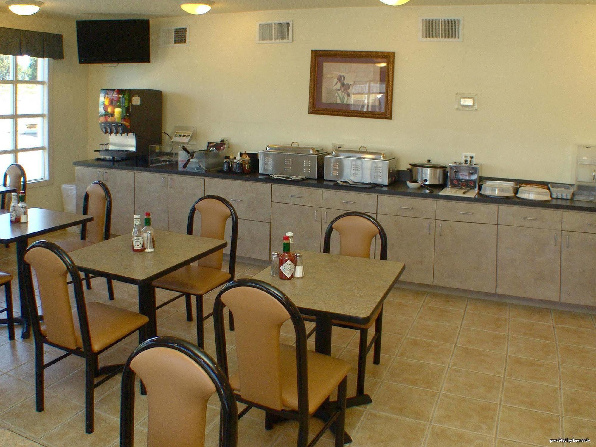 Best Western Garden Villa Inn Роузберг Ресторан фото