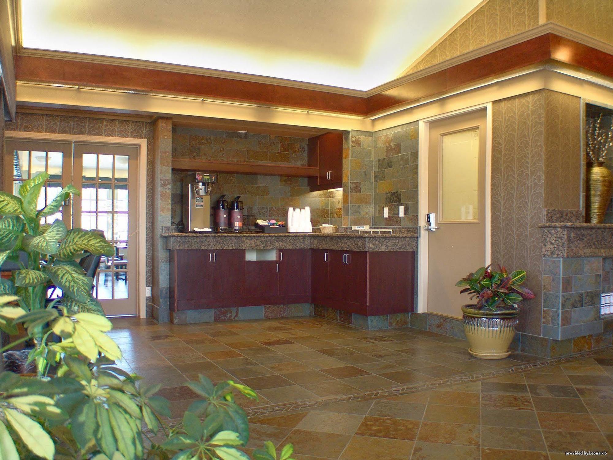 Best Western Garden Villa Inn Роузберг Экстерьер фото