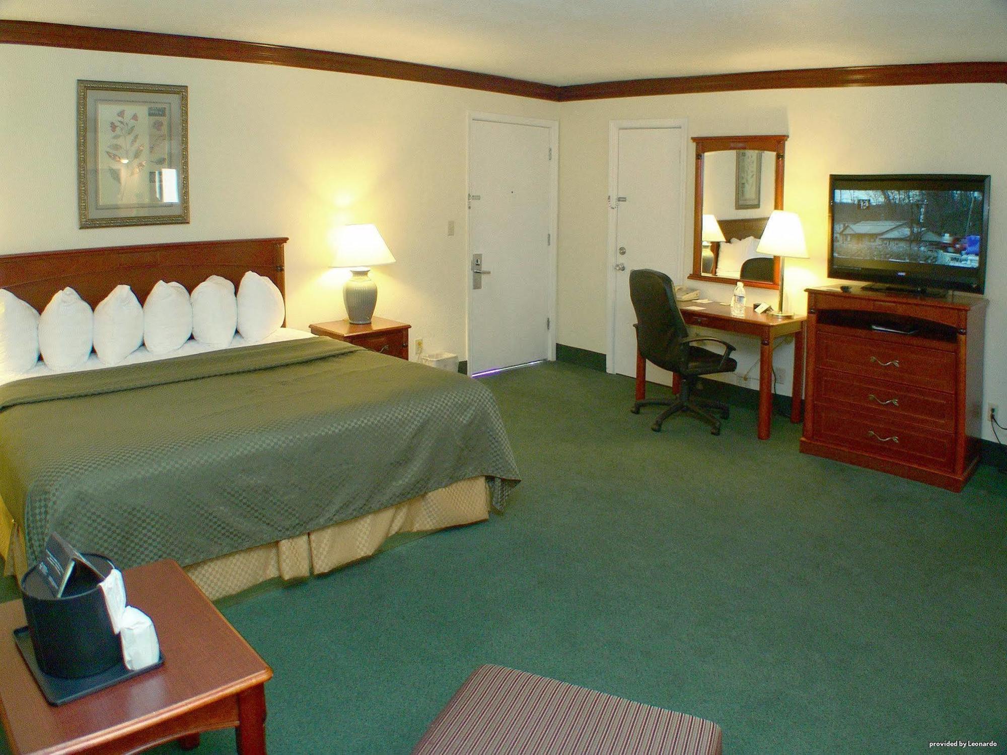 Best Western Garden Villa Inn Роузберг Экстерьер фото