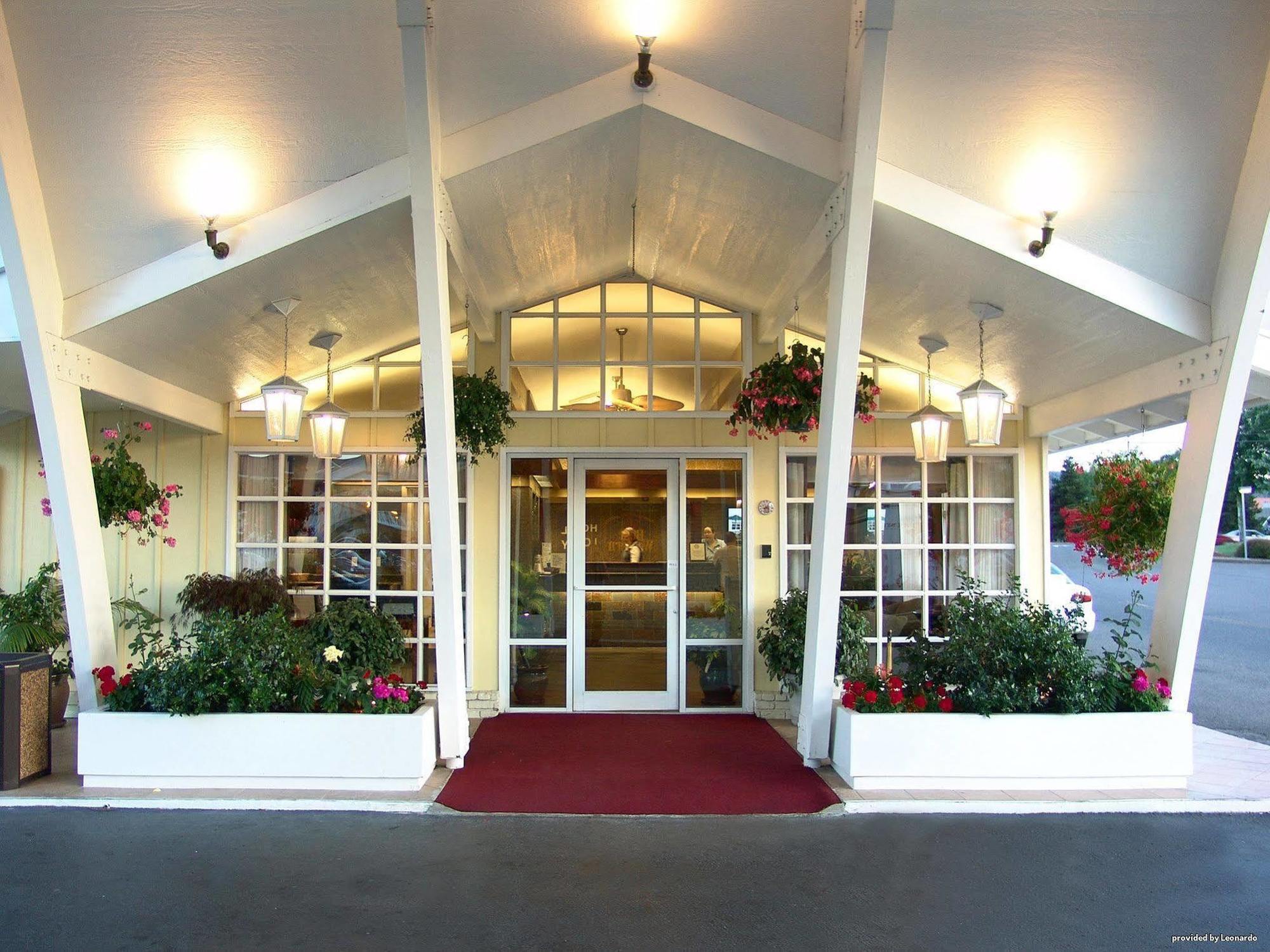 Best Western Garden Villa Inn Роузберг Экстерьер фото